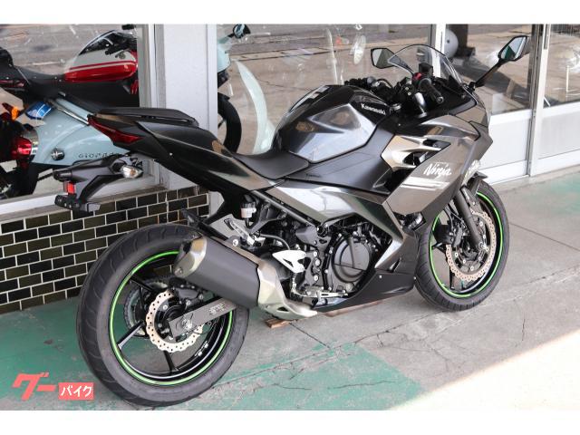 ninja250タンク EX250Y メタリックカーボングレー 2022年モデル Ninja 250 メタリックカーボングレー入荷しました