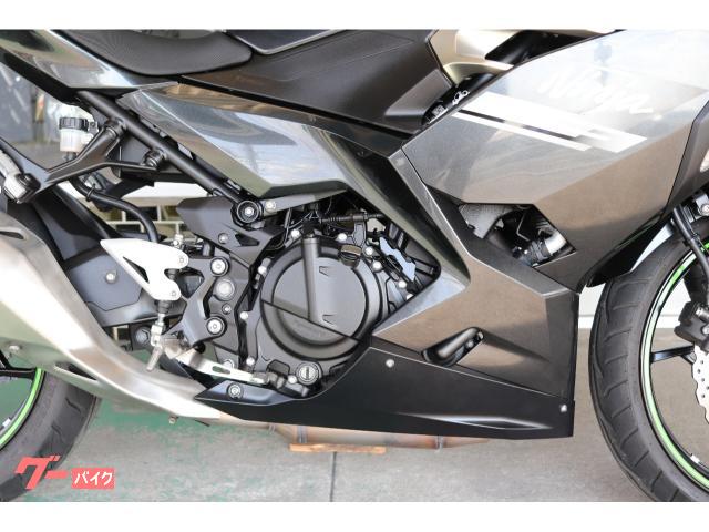 ninja250タンク EX250Y メタリックカーボングレー カワサキ、『Ninja400』『Ninja250』の2024年モデルを9月15日