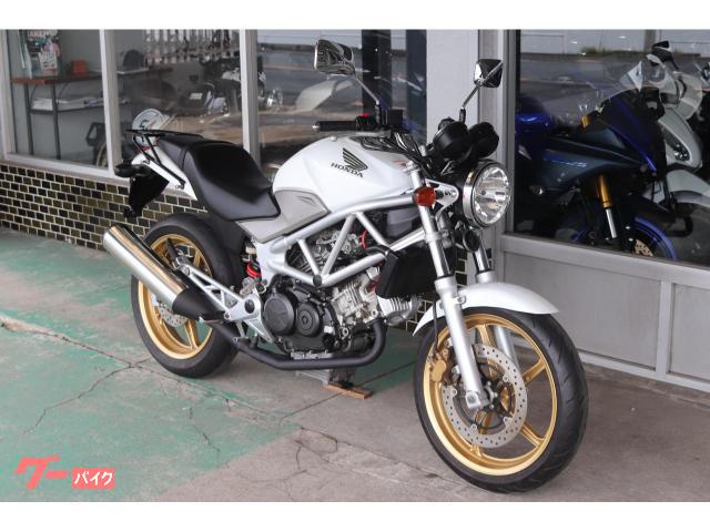 ホンダ VTR250 インジェクションモデル リアキャリア付き|(株 ホンダ VTR250 インジェクションモデル リアキャリア付き|(株