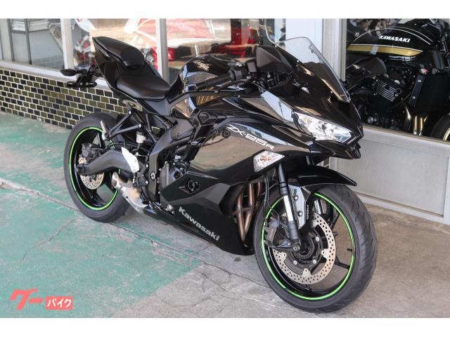 カワサキ Ninja ZX－25R ABS ノーマル ブラック フロント