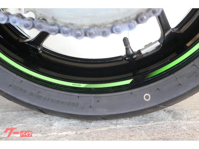カワサキ Ninja ZX－25R ABS ノーマル ブラック フロント