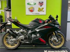 ホンダ　ＣＢＲ２５０ＲＲ　ＡＢＳ　２型　スリップオンマフラー　バックステップ　エンジンスライダー　レバー　スクリーン