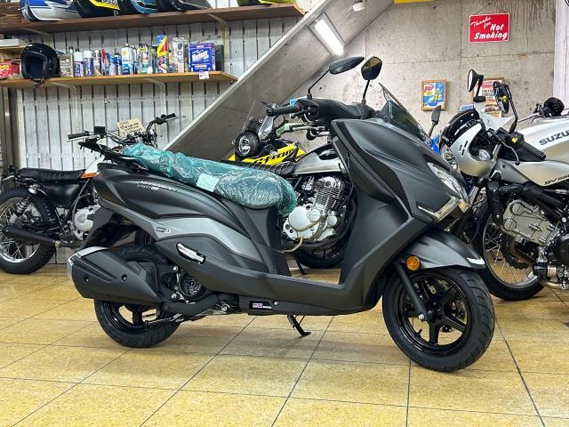 スズキ バーグマンストリート１２５ＥＸ リアボックス ＳＨＡＤ３４Ｌ｜（有）まえだ二輪｜新車・中古バイクなら【グーバイク】