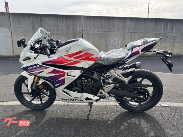ホンダ CBR250RR パールグレアホワイト 2025年モデル