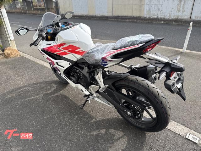 ホンダ CBR250RR パールグレアホワイト 2025年モデル