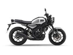 ヤマハ　ＸＳＲ１２５　ホワイトメタリック