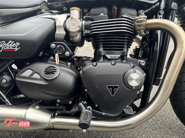 TRIUMPH ボンネビル ボバー 2026年モデル ソロライド 14