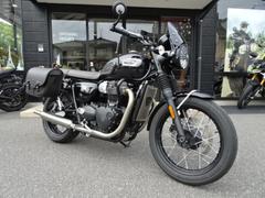 ＴＲＩＵＭＰＨ　ボンネビルＴ１００　２０２３年モデル　ＥＴＣ　左右サドルバッグ　メーターバイザー　モダンクラシック