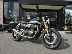 ＴＲＩＵＭＰＨ　スピードツイン１２００ＲＳ　２０２５年モデル　ＥＴＣ　カフェレーサーシート　バーエンドミラー　クルーズコントロール