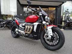 ＴＲＩＵＭＰＨ　ロケット３　Ｒ　２０２１年モデル　ＥＴＣ　バックレスト　リアキャリア　３気筒２４５８ｃｃ　灯火類ＬＥＤ