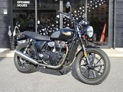 ＴＲＩＵＭＰＨ　ストリートツイン　ゴールドラインリミテッドエディション　２０２２年モデル　カスタムサイドカバー・テールランプ・ウインカー