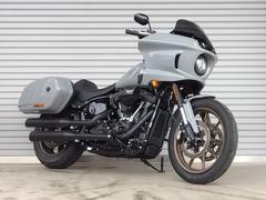 ＨＡＲＬＥＹ−ＤＡＶＩＤＳＯＮ　ＦＸＬＲＳＴ　ソフテイル　ローライダーＳＴ　２０２４年モデル　フロントフェアリング　サドルバッグ　Ｍ８−１１７