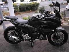 ヤマハ　ＦＡＺＥＲ２５　前後タイヤ新品