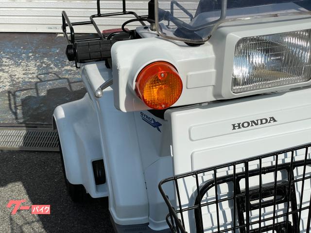 ジャイロX】ホンダ3輪バイク TD02 風防、前かご、リヤキャリア付