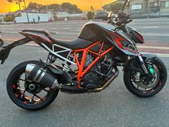 ＫＴＭ　１２９０スーパーデュークＲ　ワンオーナー車