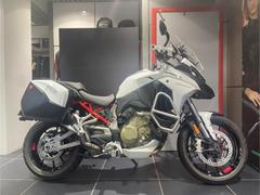 ＤＵＣＡＴＩ　ムルティストラーダＶ４Ｓ　ローダウン仕様・樹脂製サイドパニア付き