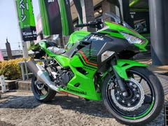 カワサキ　Ｎｉｎｊａ　４００　ＫＲＴ　２０２４年モデル／ＡＢＳ／ヘルメットロック／ＬＥＤヘッドライト／アシスト＆スリッパークラッチ