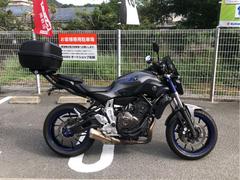 ヤマハ　ＭＴ−０７　ＡＢＳ　ＥＴＣ　フェンダーレス　スクリーン　エンジンスライダー　ＬＥＤヘッドライト　キャリア　リヤボックス装着