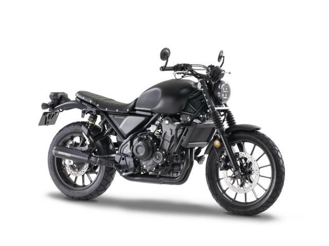 ホンダ CL 250 2025年式 純正グリップ 純正マフラー ホンダ CL 250 2025年式 純正グリップ 純正マフラー ホンダ新型車
