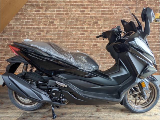 ホンダ フォルツァ 2025年モデル｜（株）バイクショップ きのした
