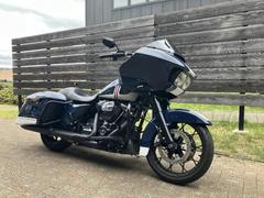 ＨＡＲＬＥＹ−ＤＡＶＩＤＳＯＮ　ＦＬＴＲＸＳ　ロードグライドスペシャル　２０２０年モデル　前後ドラレコ　サドルバッグガード　シャークノーズ