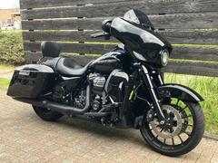 ＨＡＲＬＥＹ−ＤＡＶＩＤＳＯＮ　ＦＬＨＸＳ　ストリートグライドスペシャル　２０１８年モデル　ＥＴＣ　萬羽バックギア　ＬＥＤヘッドライト