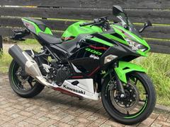 カワサキ　Ｎｉｎｊａ　４００　ＫＲＴエディション　２０２２年モデル　フルカウルツインスポーツ　ＬＥＤヘッドライト