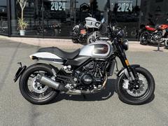 ＨＡＲＬＥＹ−ＤＡＶＩＤＳＯＮ　Ｘ５００　シートあんこ抜き加工　ハーレー認定中古車