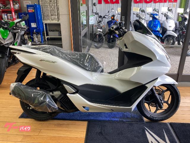 Pcx ホンダ のオイル交換 当店新車購入特典 初回オイル交換無料 です 新車の購入からメンテナンスまで当店にお任せください オートショップ ハシダの作業実績 2019 08 29 バイクの整備 メンテナンス 修理なら グーバイク