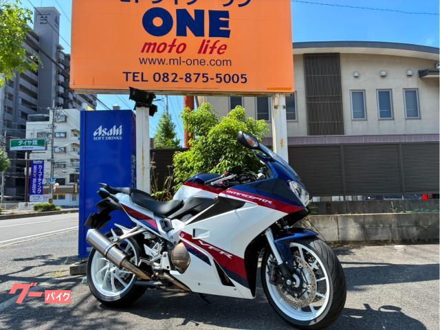 ＶＦＲ８００Ｆ　最終型　インターセプターカラー