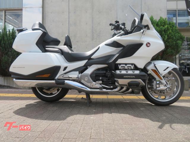 ゴールドウイング　ＧＬ１８００ツアー　ＳＣ７９　ＭＴ車　２０１８年モデル　ＥＴＣ　グリップヒーター　パールグレアホワイト