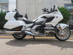 ホンダ　ゴールドウイング　ＧＬ１８００ツアー　ＳＣ７９　ＭＴ車　２０１８年モデル　ＥＴＣ　グリップヒーター　パールグレアホワイト