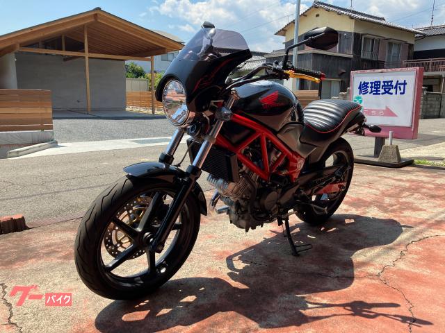 ホンダ VTR250 2011年モデル パールコスミックブラック