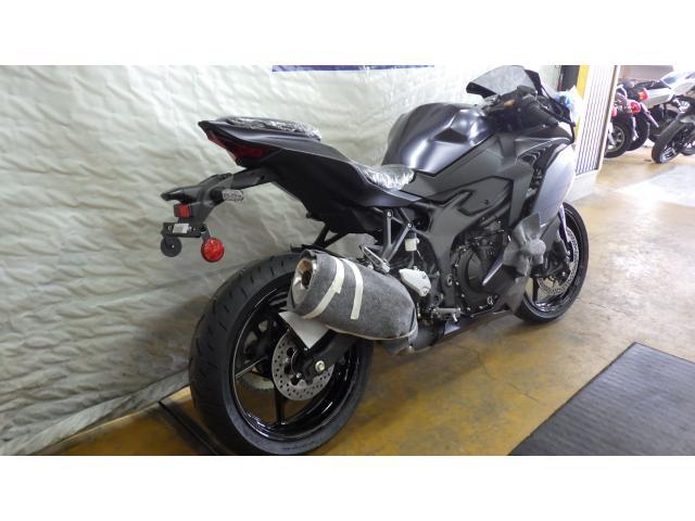 カワサキ Ninja ZX－25R SE 2025年モデル クイック