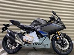 ホンダ　ＣＢＲ２５０ＲＲ　　マットビュレットシルバー