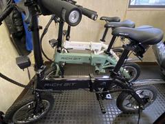 ＲＩＣＨ　ＢＩＴ　ＣＩＴＹ　　シティーブラック