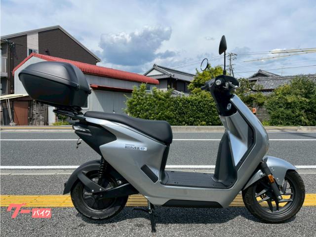 ＥＭ１　ｅ：　ＥＦ１６　電動スクーター　純正リヤボックス付き　バッテリー、充電器付き