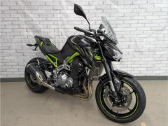 カワサキ　Ｚ９００　Ｐｕｉｇロングスクリーン　ＤＣソケット　フェンダーレス