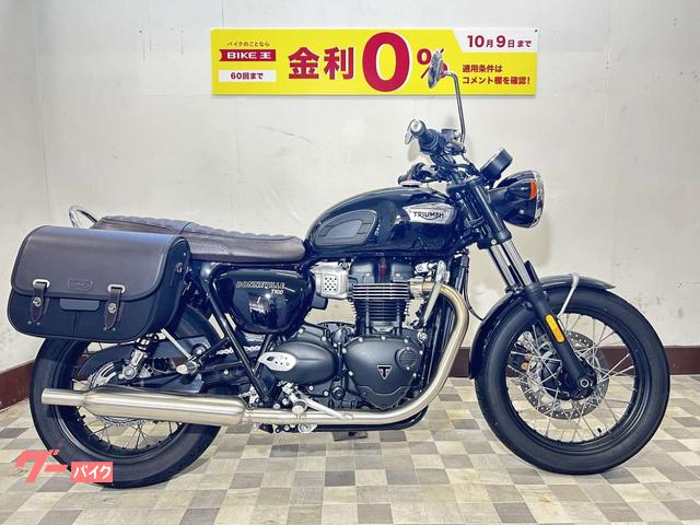 ＴＲＩＵＭＰＨ ボンネビルＴ１００ エンジンガード・サイドバッグ装備