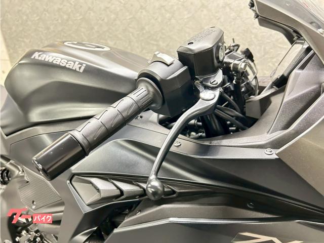 カワサキ Ninja ZX－4R SE ワンオーナー トリックスター