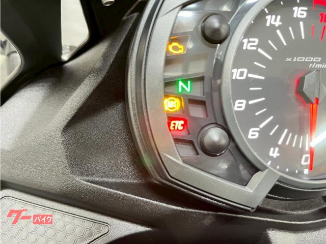 カワサキ Ninja ZX－25R SE ワンオーナー ローダウン
