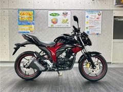 スズキ　ＧＩＸＸＥＲ　１５０　ＵＳＢ　マルチバー　スマホホルダー装備
