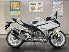 ホンダ　ＣＢＲ２５０ＲＲ　２０２３年モデル　マルチバー　ヘルメットホルダー