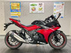 スズキ　ＧＳＸ２５０Ｒ　２０２３年モデル　スモークスクリーン　マルチバー　ＵＳＢ装備