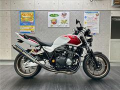 ホンダ　ＣＢ１３００Ｓｕｐｅｒ　Ｆｏｕｒ　ワンオーナー　ヨシムラフルエキ　バックステップ　フェンダーレス　ＥＴＣ　カーボンフェンダー