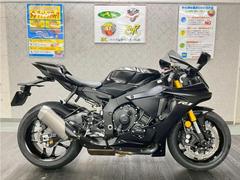 ヤマハ　ＹＺＦ−Ｒ１　正規輸入モデル　スライダー　ＧＢレーシングエンジンカバー　ＥＴＣ　ＵＳＢ　グリップヒーター装備