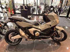 ホンダ　Ｘ−ＡＤＶ　ＥＴＣ２．０　グリップヒーター標準装備