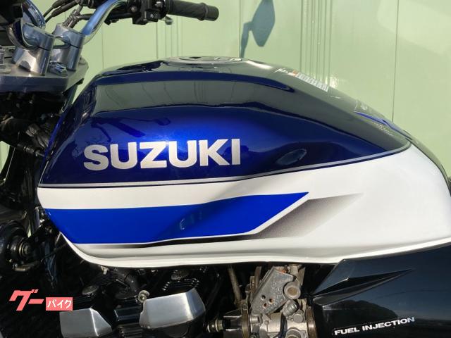 SUZUKI gsx1400タンク 青/白へこみあり SUZUKI gsx1400タンク 青/白へこみあり SUZUKI GSX1400 タンク