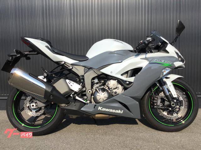 Ｎｉｎｊａ　ＺＸ−６Ｒ　ホワイト／２０２１年モデル