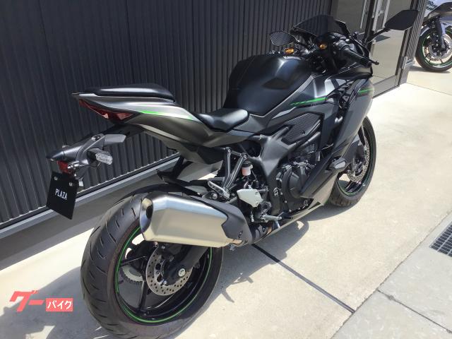 グレー×ブラックに変更 グレー×ブラックに変更 カワサキ Ninja ZX－4R SE MY2025 メタリック